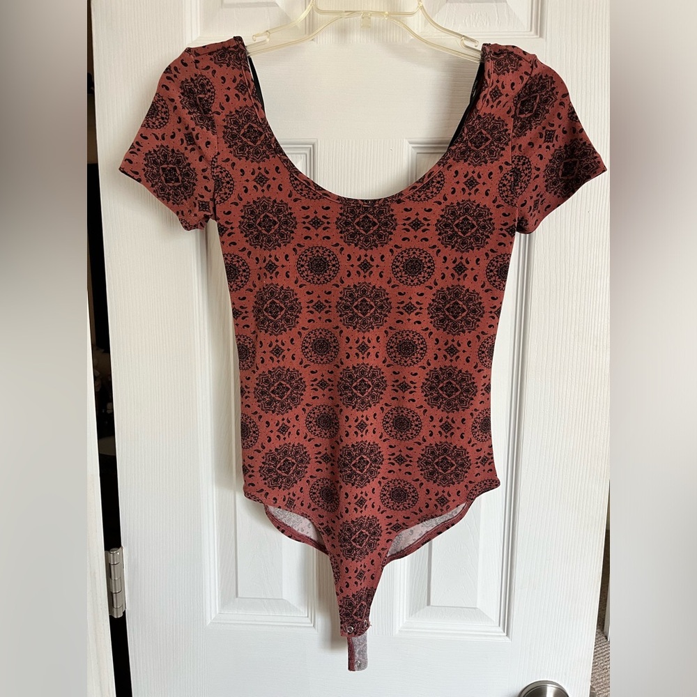 Fun pattern bodysuit - Picture 3 of 4